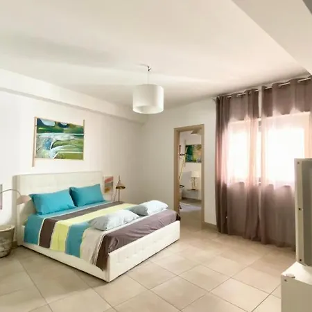 Bed & Breakfast G & F